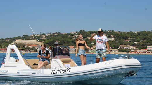 Sortie en bateau avec skipper : Une expérience unique en mer