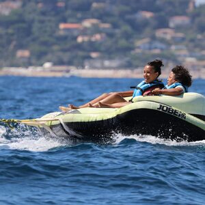 Towed buoy: an adrenalin-filled experience