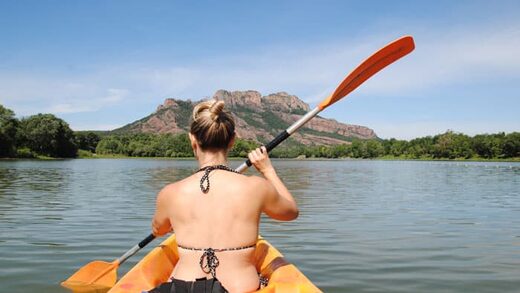 Kayaking: A sporting and tourist outing