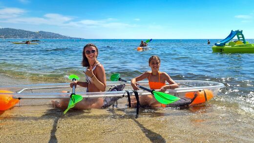 Kayak transparent : Une immersion totale dans les fonds marins