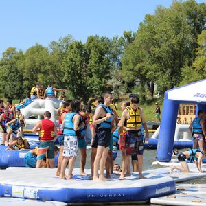 Parc aquatique gonflable géant