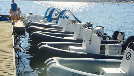 Book your berth or floating pontoon with Water Glisse