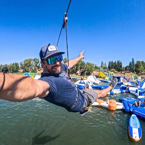 Giant Tyrolienne : A flight over Lac Perrin!